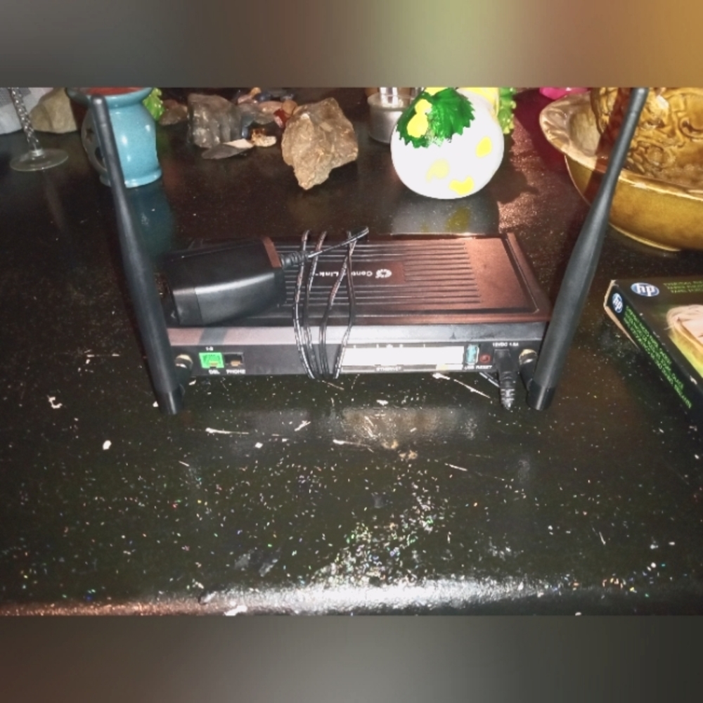 Centurylink Router with cord in good condition